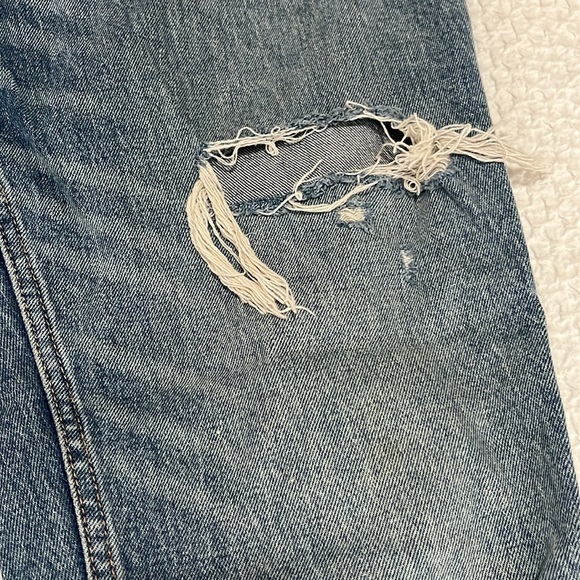 Abercrombie High Rise Mom Jeans - Picture 4 of 9